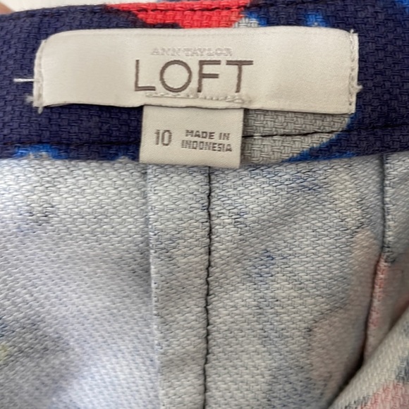 Loft Floral Print Pencil Skirt. Size 10 - Picture 2 of 8